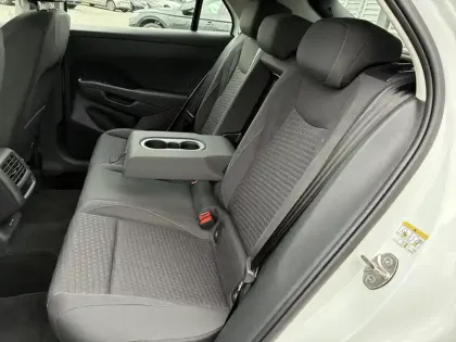 Photo 11 Volkswagen T-roc  1.5 eTSI EVO2 Hybrid 116 ch DSG7