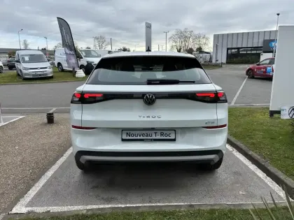 Photo 7 Volkswagen T-roc  1.5 eTSI EVO2 Hybrid 116 ch DSG7