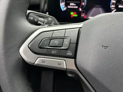 Photo 20 Volkswagen T-roc  1.5 eTSI EVO2 Hybrid 116 ch DSG7