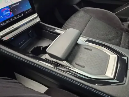 Photo 27 Renault Austral  E-Tech hybrid 200