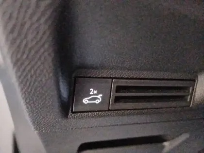 Photo 30 Peugeot 3008  Hybrid 136 e-DCS6