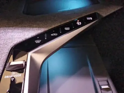 Photo 25 Peugeot 3008  Hybrid 136 e-DCS6