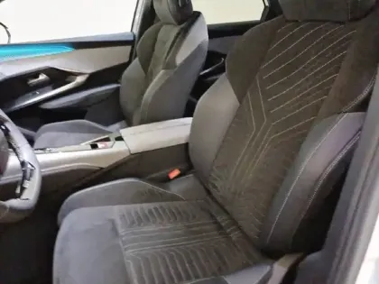 Photo 10 Peugeot 3008  Hybrid 136 e-DCS6