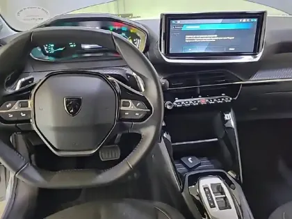 Photo 7 Peugeot 208  Hybrid 100 e-DCS6