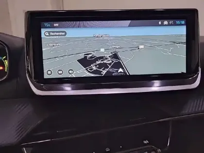 Photo 18 Peugeot 208  Hybrid 100 e-DCS6