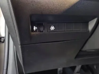 Photo 41 Peugeot 208  PureTech 75 S&S BVM5