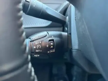 Photo 17 Peugeot 208  PureTech 75 S&S BVM5