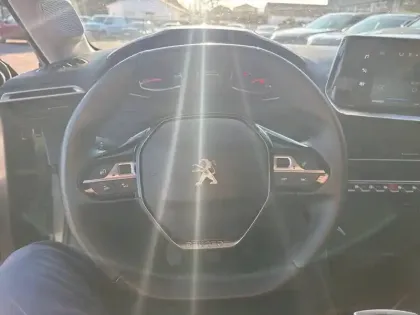 Photo 8 Peugeot 208  PureTech 75 S&S BVM5