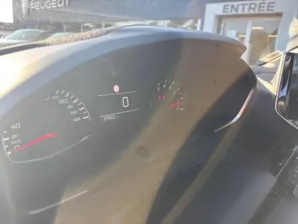 Photo 9 Peugeot 208  PureTech 75 S&S BVM5