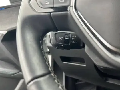 Photo 18 Peugeot 3008  Hybrid 225 e-EAT8