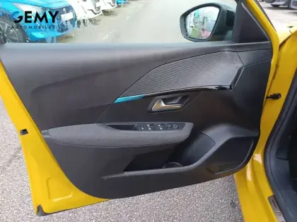 Photo 11 Peugeot 208  PureTech 75 S&S BVM5