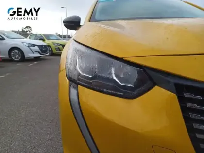 Photo 16 Peugeot 208  PureTech 75 S&S BVM5