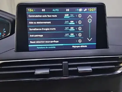 Photo 88 Peugeot 3008  Hybrid 225 e-EAT8