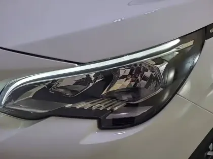 Photo 49 Peugeot 3008  Hybrid 225 e-EAT8