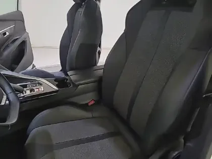 Photo 44 Peugeot 3008  Hybrid 225 e-EAT8