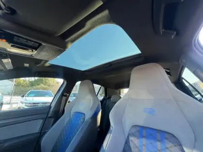 Photo 84 Volkswagen Golf  2.0 TSI 320 DSG7