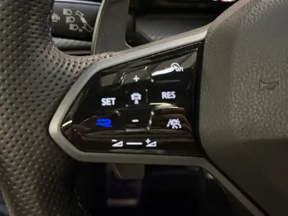 Photo 16 Volkswagen Golf  2.0 TSI 320 DSG7