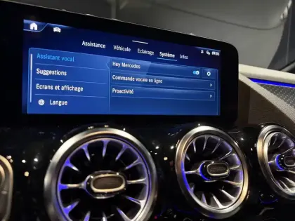 Photo 17 Mercedes GLA  200 d 8G-DCT