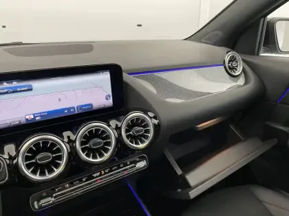 Photo 29 Mercedes GLA  250 e 8G-DCT