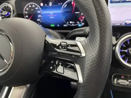 Photo 60 Mercedes GLA  250 e 8G-DCT