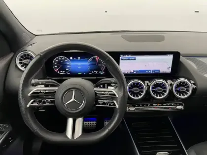 Photo 21 Mercedes GLA  250 e 8G-DCT