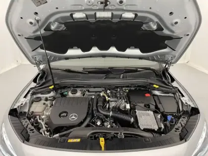 Photo 55 Mercedes GLA  250 e 8G-DCT