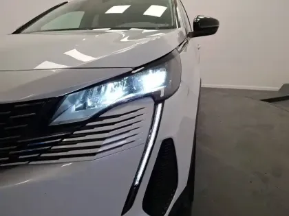 Photo 40 Peugeot 3008  PureTech 130ch S&S EAT8