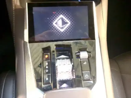 Photo 13 DS DS 4  Hybride E-Tense 225 EAT8