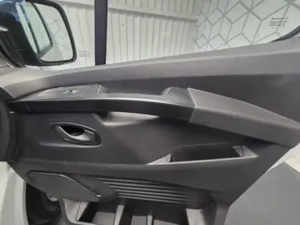 Photo 31 Renault Trafic  FGN L1H1 3T BLUE DCI 130 GSR2