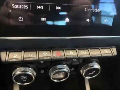 Photo 80 Renault Arkana  E-Tech 145