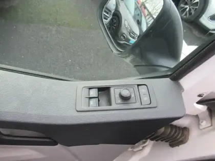 Photo 15 Volkswagen Transporter  6.1 VAN L1H1 2.0 TDI 150 BVM6 4MOTION