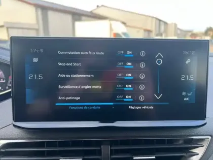 Photo 14 Peugeot 3008  PureTech 130ch S&S EAT8