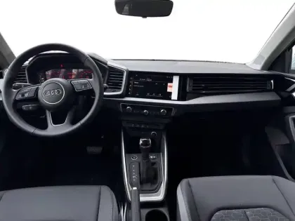 Photo 10 Audi A1  Sportback 30 TFSI 116 ch S tronic 7