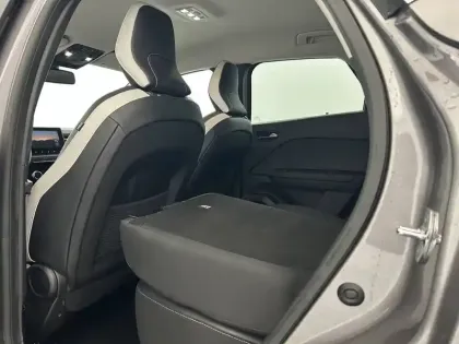 Photo 73 Renault Captur  E-Tech Plug-in 160