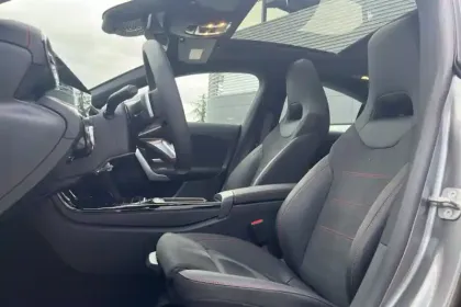 Photo 9 Mercedes CLA  Coupé 250 e Hybrid EQ 8G-DCT