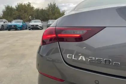 Photo 25 Mercedes CLA  Coupé 250 e Hybrid EQ 8G-DCT