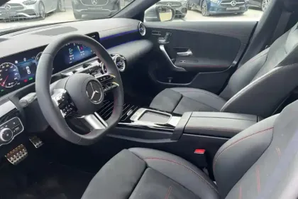 Photo 23 Mercedes CLA  Coupé 250 e Hybrid EQ 8G-DCT