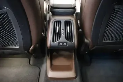 Photo 31 BMW Serie 2 Active Tourer 220i 170 ch DKG7