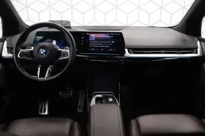 Photo 8 BMW Serie 2 Active Tourer 220i 170 ch DKG7