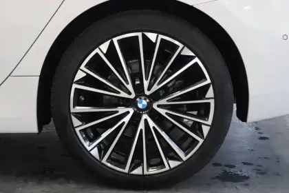 Photo 6 BMW Serie 2 Active Tourer 220i 170 ch DKG7