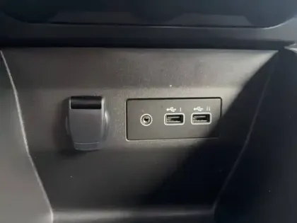 Photo 30 Renault Clio  Blue dCi 100 ch GSR2