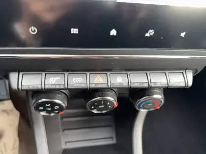 Photo 28 Renault Clio  Blue dCi 100 ch GSR2