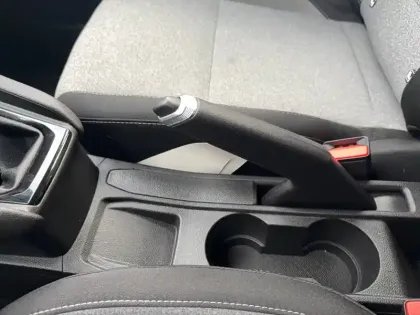 Photo 33 Renault Clio  Blue dCi 100 ch GSR2