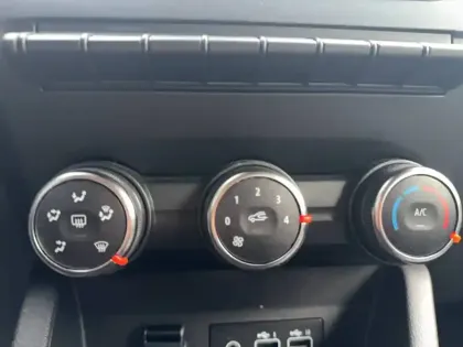 Photo 29 Renault Clio  Blue dCi 100 ch GSR2