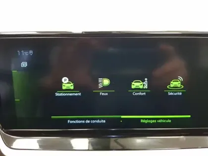 Photo 22 Peugeot 2008  PureTech 130 S&S EAT8