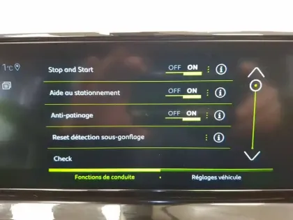 Photo 21 Peugeot 2008  PureTech 130 S&S EAT8