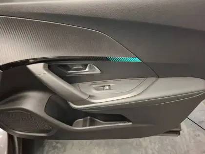 Photo 35 Peugeot 2008  PureTech 130 S&S EAT8