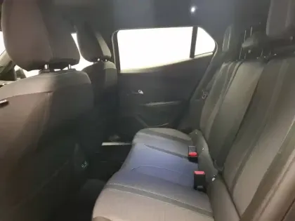 Photo 11 Peugeot 2008  PureTech 130 S&S EAT8