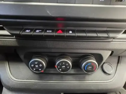 Photo 104 Renault Trafic  FGN L1H1 3T BLUE DCI 130 GSR2