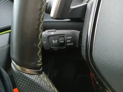 Photo 36 Peugeot 2008  PureTech 130 S&S EAT8
